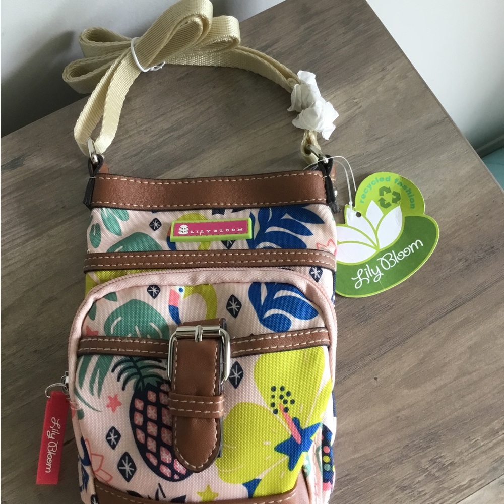 Lily Bloom Pineapple Print Multicolored Crossbody Bag NWT - Picture 2 of 4